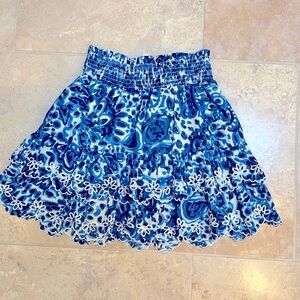House of Harlow women’s blue and white ruffle skirt